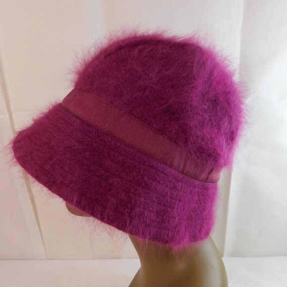 GAP Fuzzy Magenta Hat - Picture 3 of 10